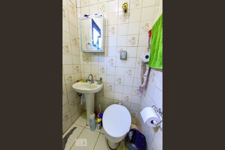 Casa à venda com 140m², 3 quartos e 1 vagaBanheiro 1