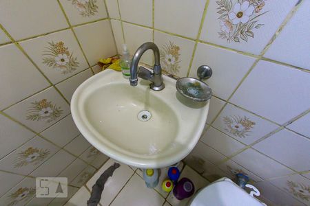 Casa à venda com 140m², 3 quartos e 1 vagaBanheiro 1