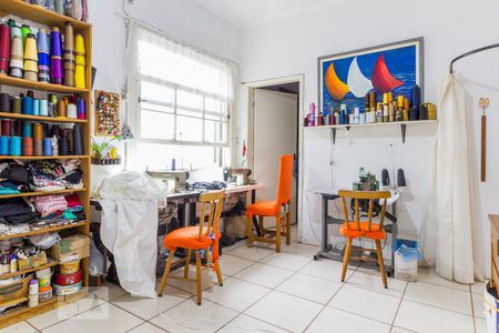Sala de casa para alugar com 2 quartos, 90m² em Santa Maria Goretti, Porto Alegre