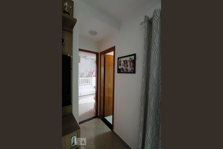 Corredor de apartamento à venda com 2 quartos, 53m² em Vila Augusta, Guarulhos
