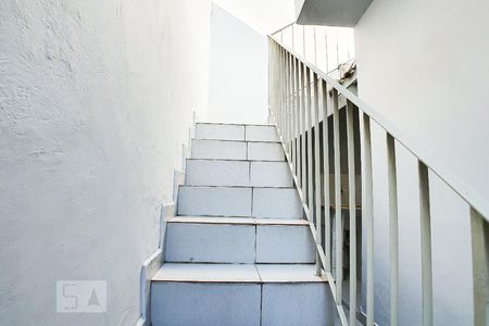 Casa à venda com 125m², 3 quartos e 2 vagasEscada Externa