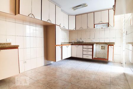 Casa à venda com 125m², 3 quartos e 2 vagasCozinha