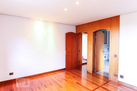Apartamento para alugar com 375m², 4 quartos e 3 vagasCopa