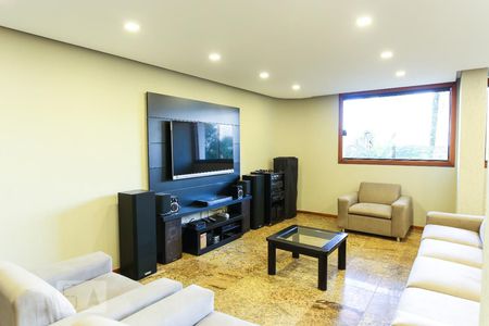 Apartamento para alugar com 375m², 4 quartos e 3 vagasÁrea comum - Salão de festas