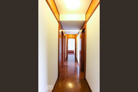 Apartamento para alugar com 375m², 4 quartos e 3 vagasCorredor