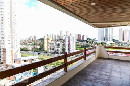 Apartamento para alugar com 375m², 4 quartos e 3 vagasVaranda
