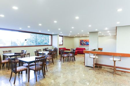 Apartamento para alugar com 375m², 4 quartos e 3 vagasÁrea comum - Salão de festas