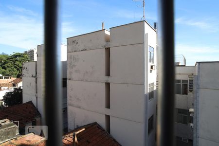 Apartamento à venda com 60m², 2 quartos e 1 vagaÁrea de Serviço Vista