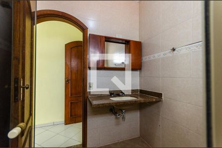 Casa à venda com 198m², 3 quartos e 3 vagasSuíte - banheiro
