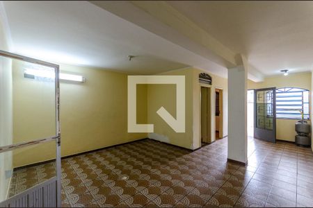 Casa à venda com 198m², 3 quartos e 3 vagasÁrea comum
