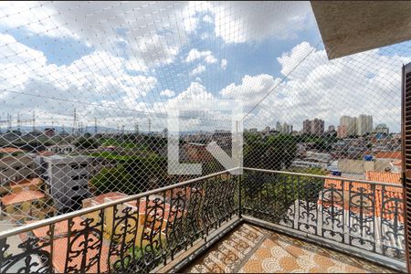 Casa à venda com 198m², 3 quartos e 3 vagasQuarto 2 - varanda