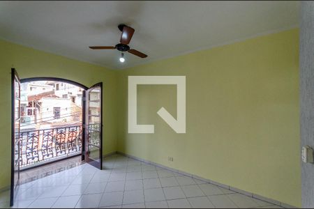 Casa à venda com 198m², 3 quartos e 3 vagasSuíte
