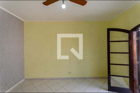 Casa à venda com 198m², 3 quartos e 3 vagasSuíte