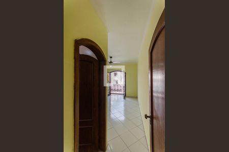 Casa à venda com 198m², 3 quartos e 3 vagasSuíte