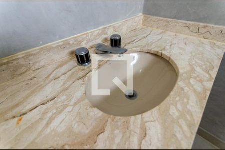 Casa à venda com 198m², 3 quartos e 3 vagasBanheiro