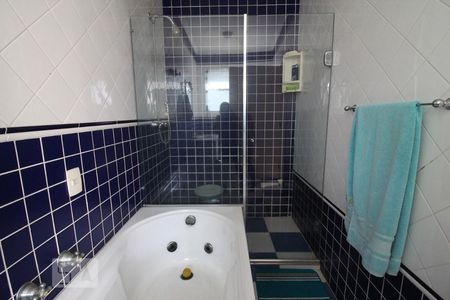 Casa à venda com 600m², 5 quartos e 5 vagasBanheiro da Suíte 1