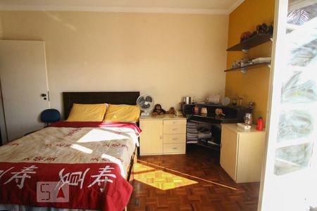 Casa à venda com 600m², 5 quartos e 5 vagasSuíte 2