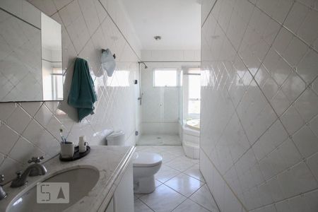 Casa à venda com 600m², 5 quartos e 5 vagasBanheiro da Suíte 3