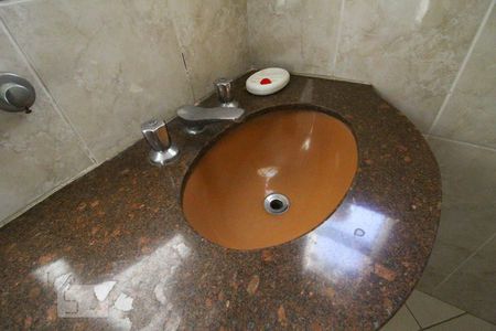 Casa à venda com 600m², 5 quartos e 5 vagasBanheiro Social