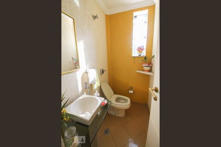 Casa à venda com 600m², 5 quartos e 5 vagasLavabo