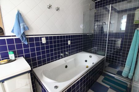 Casa à venda com 600m², 5 quartos e 5 vagasBanheiro da Suíte 1