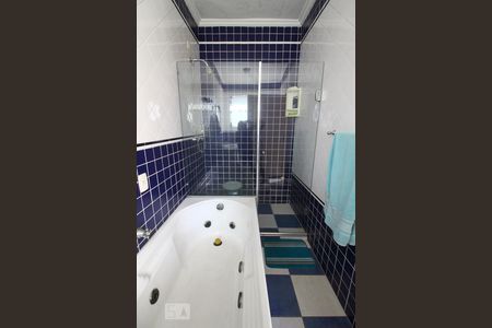 Casa à venda com 600m², 5 quartos e 5 vagasBanheiro da Suíte 1