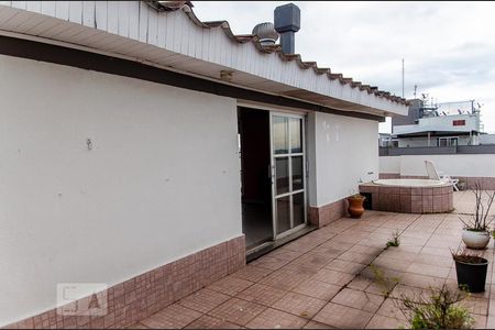 Apartamento para alugar com 256m², 4 quartos e 2 vagas Apartamento para alugar com 256m², 4 quartos e 2 vagasSacada