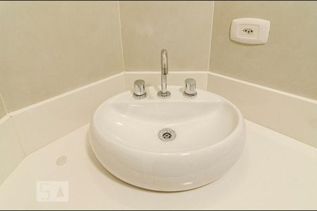 Apartamento à venda com 39m², 1 quarto e 1 vaga Apartamento à venda com 39m², 1 quarto e 1 vagaBanheiro