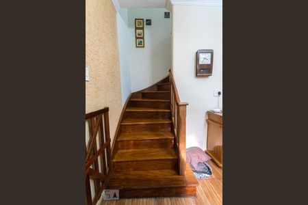 Casa à venda com 150m², 3 quartos e 1 vagaEscada