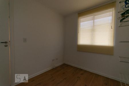 Suíte de apartamento para alugar com 2 quartos, 47m² em Novo Mundo, Curitiba