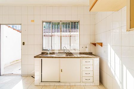 Casa à venda com 250m², 3 quartos e 6 vagas Casa à venda com 250m², 3 quartos e 6 vagasCozinha