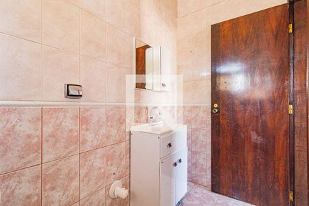 Casa à venda com 250m², 3 quartos e 6 vagas Casa à venda com 250m², 3 quartos e 6 vagasSuite - Banheiro