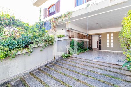 Casa à venda com 250m², 3 quartos e 6 vagas Casa à venda com 250m², 3 quartos e 6 vagasGaragem