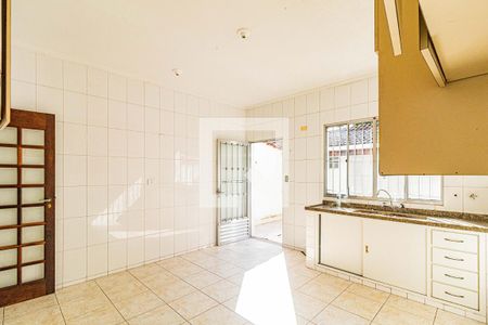 Casa à venda com 250m², 3 quartos e 6 vagas Casa à venda com 250m², 3 quartos e 6 vagasCozinha