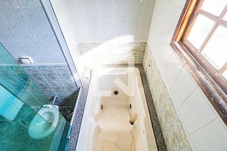 Casa à venda com 250m², 3 quartos e 6 vagas Casa à venda com 250m², 3 quartos e 6 vagasBanheiro social