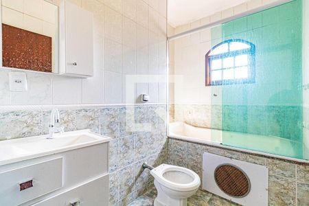 Casa à venda com 250m², 3 quartos e 6 vagas Casa à venda com 250m², 3 quartos e 6 vagasBanheiro social