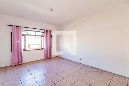 Sala de casa à venda com 3 quartos, 250m² em Ferreira, São Paulo