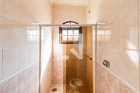 Casa à venda com 250m², 3 quartos e 6 vagas Casa à venda com 250m², 3 quartos e 6 vagasSuite - Banheiro