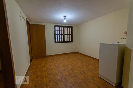 Sala de casa para alugar com 4 quartos, 104m² em Uberaba, Curitiba