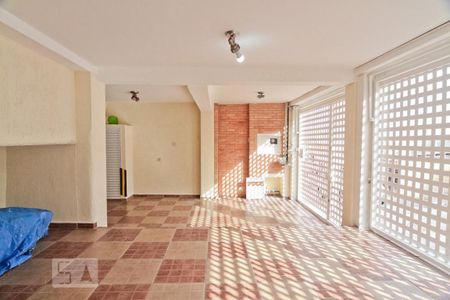 Casa à venda com 240m², 3 quartos e 3 vagasGaragem