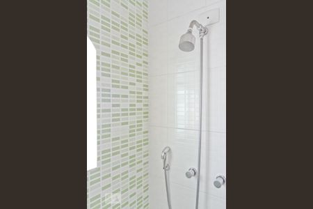 Casa à venda com 240m², 3 quartos e 3 vagas Casa à venda com 240m², 3 quartos e 3 vagasBanheiro