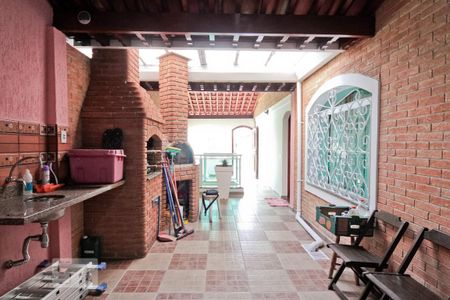 Casa à venda com 240m², 3 quartos e 3 vagas Casa à venda com 240m², 3 quartos e 3 vagasÁrea de lazer