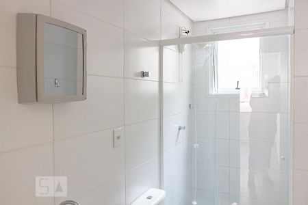 Banheiro de kitnet/studio para alugar com 1 quarto, 33m² em Centro Histórico, Porto Alegre