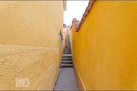 Casa à venda com 227m², 5 quartos e 5 vagasEscada