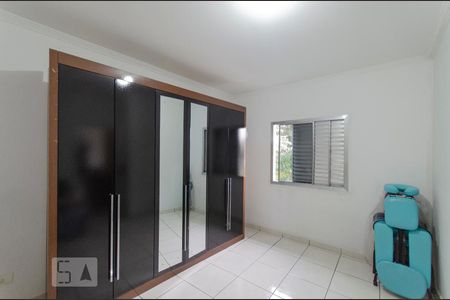 Casa à venda com 227m², 5 quartos e 5 vagasQuarto 2