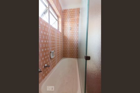 Casa à venda com 320m², 3 quartos e 4 vagas Casa à venda com 320m², 3 quartos e 4 vagasBanheiro