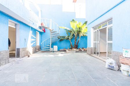 Casa à venda com 320m², 3 quartos e 4 vagas Casa à venda com 320m², 3 quartos e 4 vagasQuintal