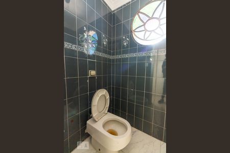 Casa à venda com 320m², 3 quartos e 4 vagas Casa à venda com 320m², 3 quartos e 4 vagasLavabo