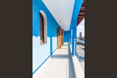 Casa à venda com 320m², 3 quartos e 4 vagas Casa à venda com 320m², 3 quartos e 4 vagasVaranda da Suíte Master