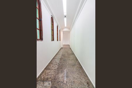 Casa à venda com 320m², 3 quartos e 4 vagas Casa à venda com 320m², 3 quartos e 4 vagasCorredor